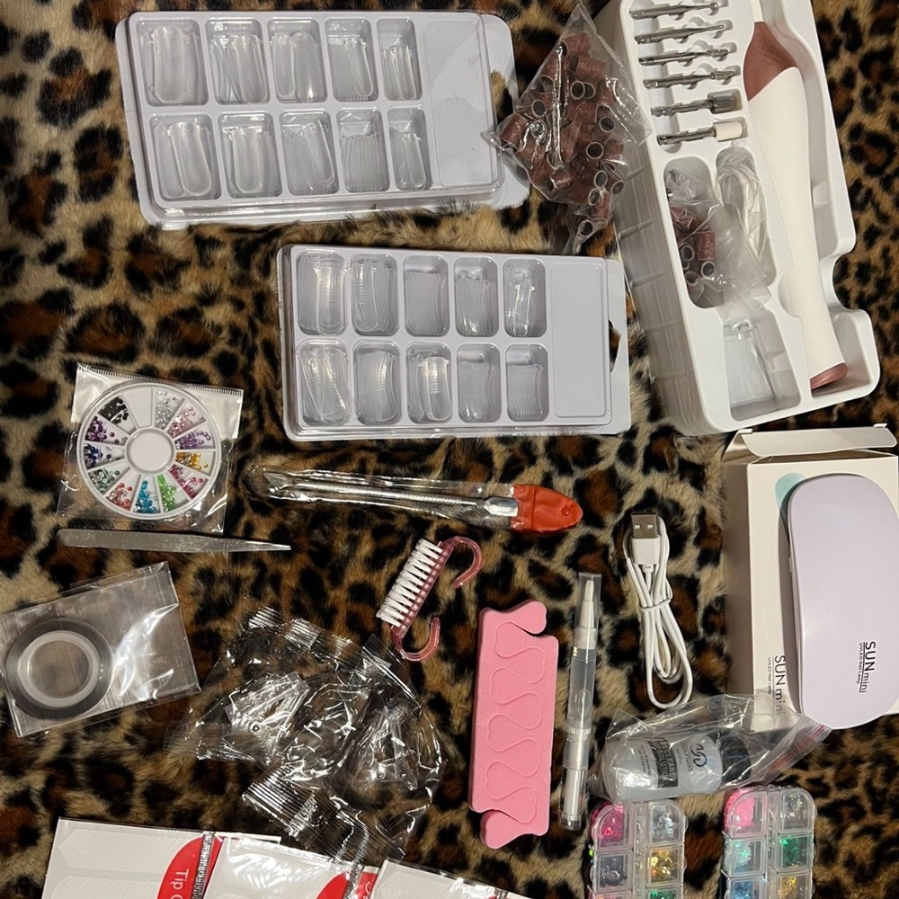 White Nail Tools for Professional Makeup